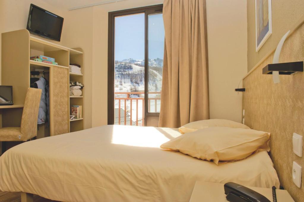 Vtf Le Grand Hotel Montgenevre Bilik gambar